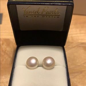 Vantel Pearl White Button Stud Earrings